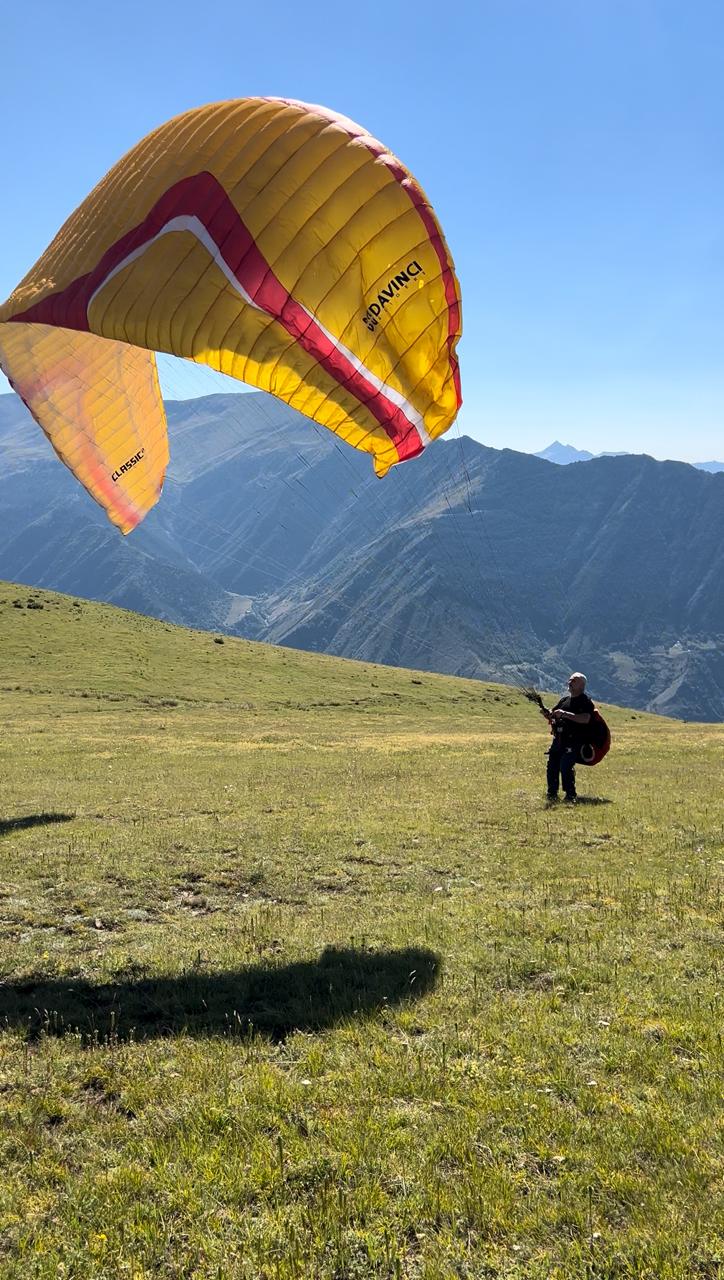 Параплан в долине Богосского хребта